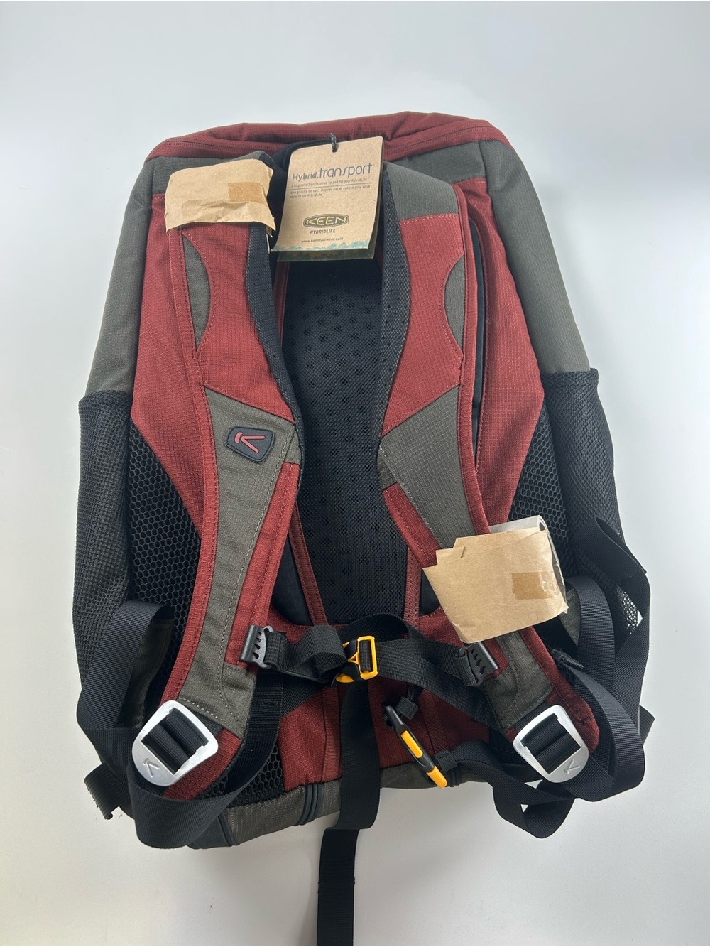 Keen Burgendy Hybrid Transport Hiking Multi Use Utility Athletic Backpack NEW - Picture 2 of 3